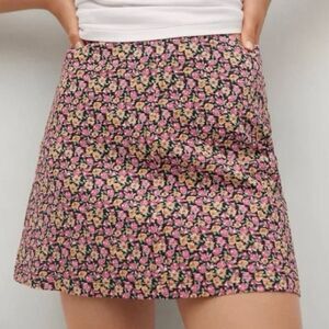 Mango Floral High Waisted Colorful Textured Lined Mini Skirt. Medium. NEW.